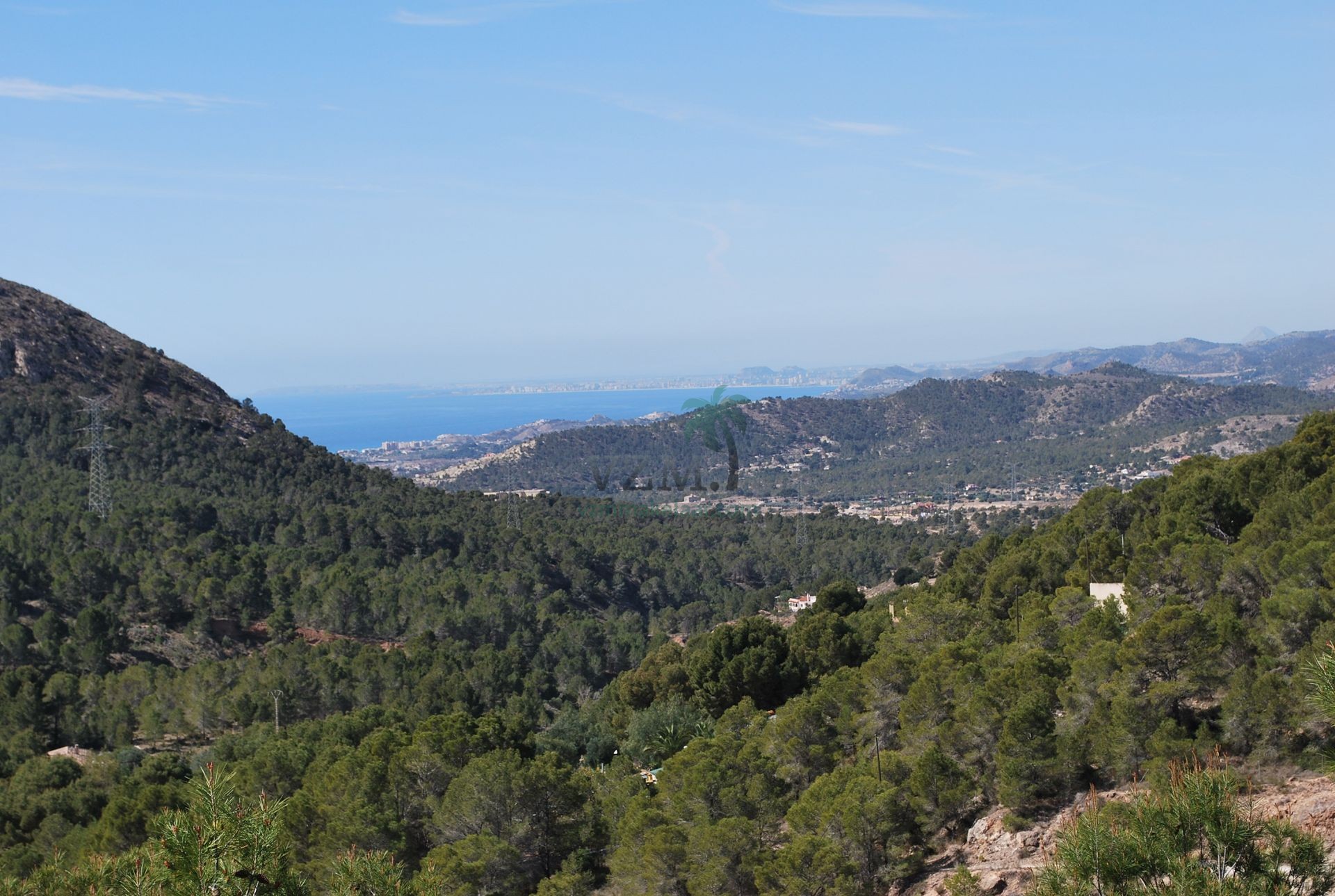 Op unieke locatie gelegen villa met fenomenaal mooi uitzicht - VZM Makelaar