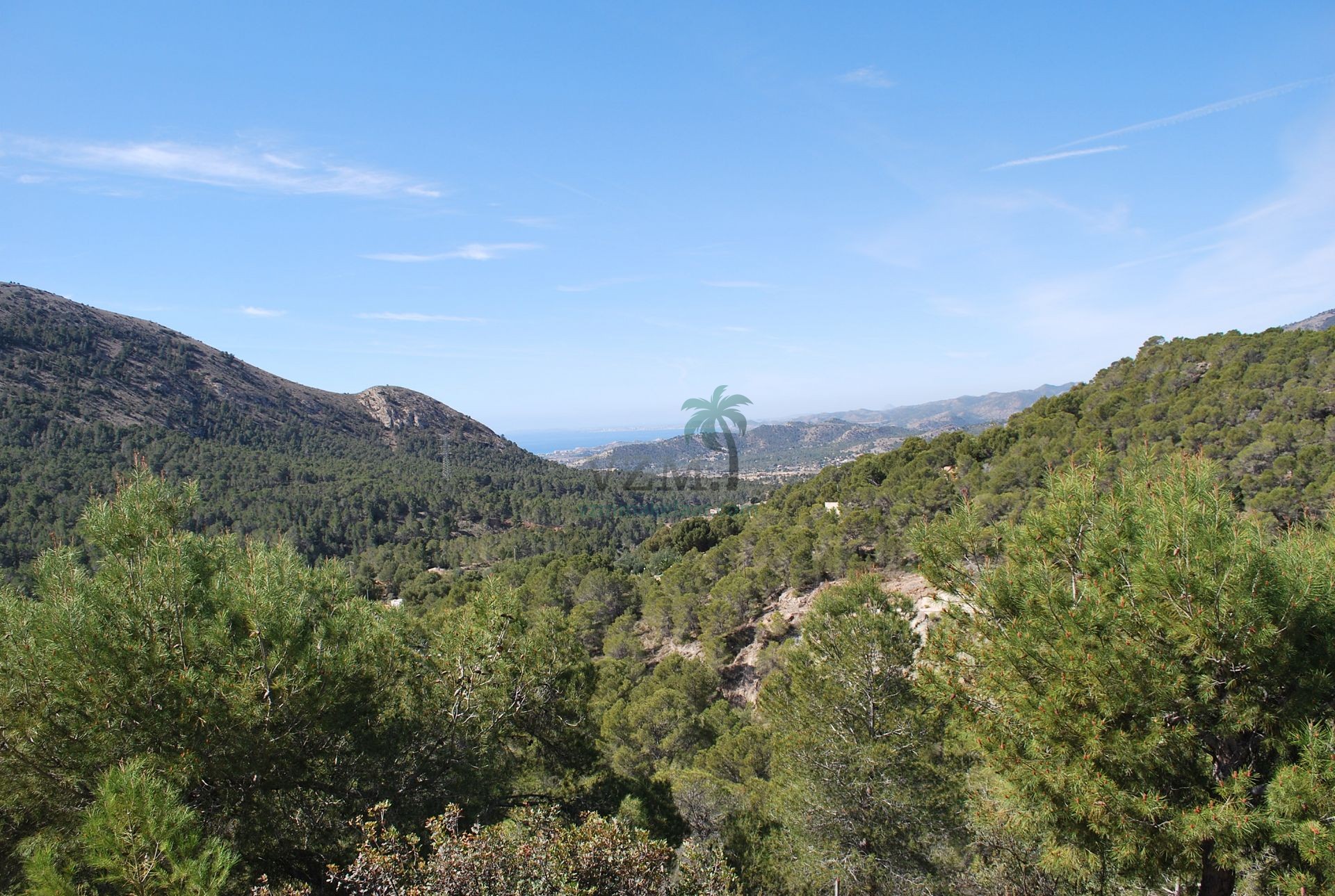 Op unieke locatie gelegen villa met fenomenaal mooi uitzicht - VZM Makelaar