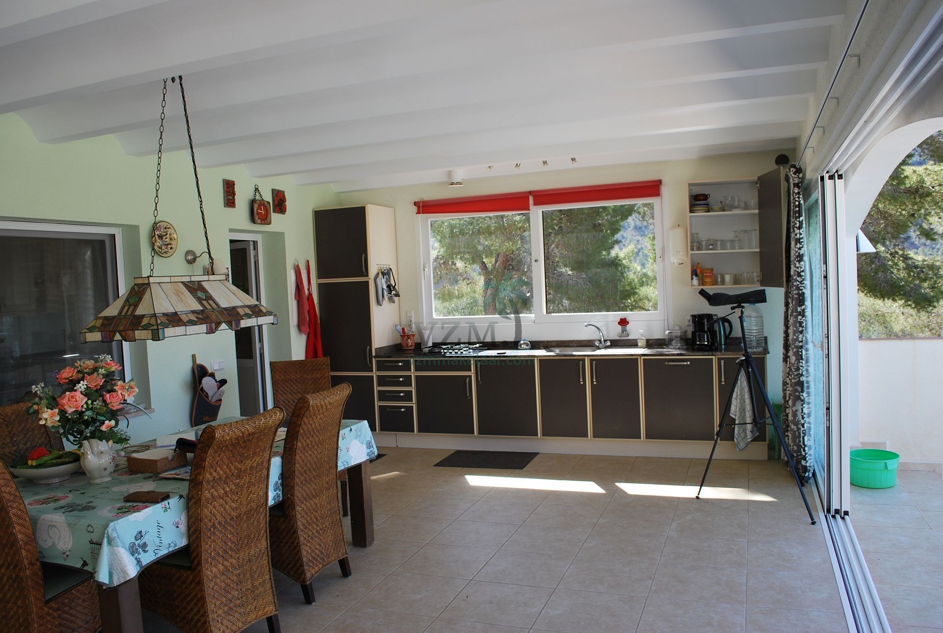 Op unieke locatie gelegen villa met fenomenaal mooi uitzicht - VZM Makelaar