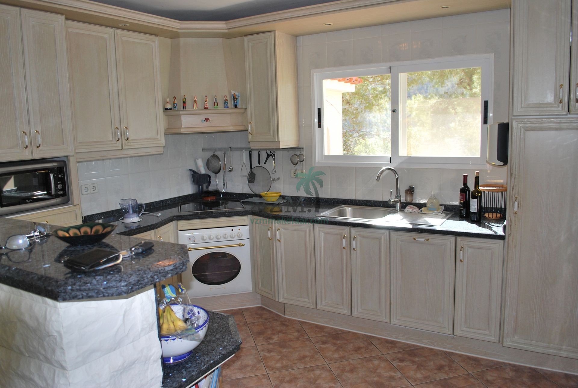 Op unieke locatie gelegen villa met fenomenaal mooi uitzicht - VZM Makelaar