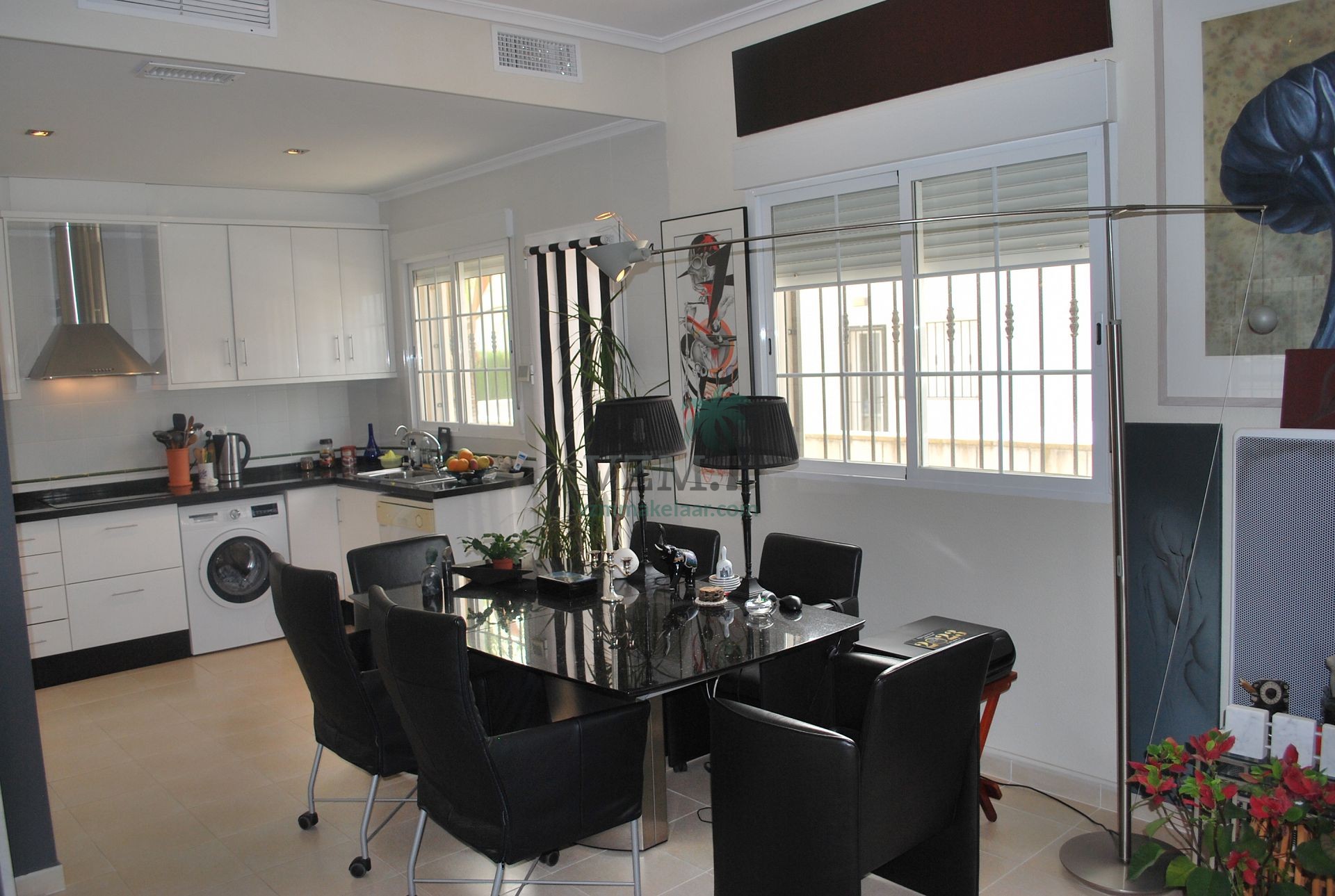 Prachtige ruime Villa op groot perceel - VZM Makelaar