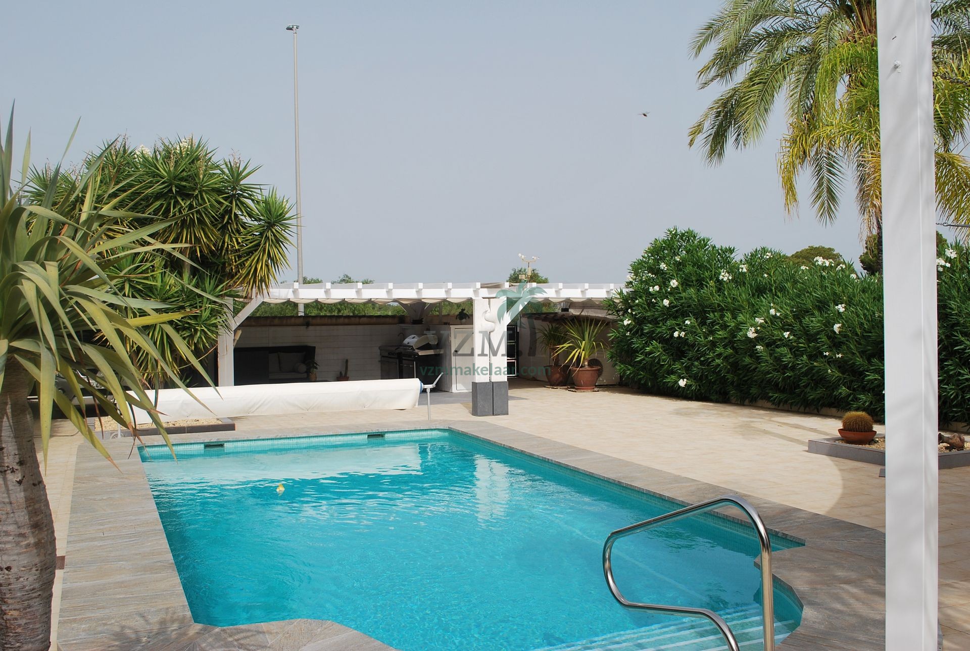 Prachtige ruime Villa op groot perceel - VZM Makelaar