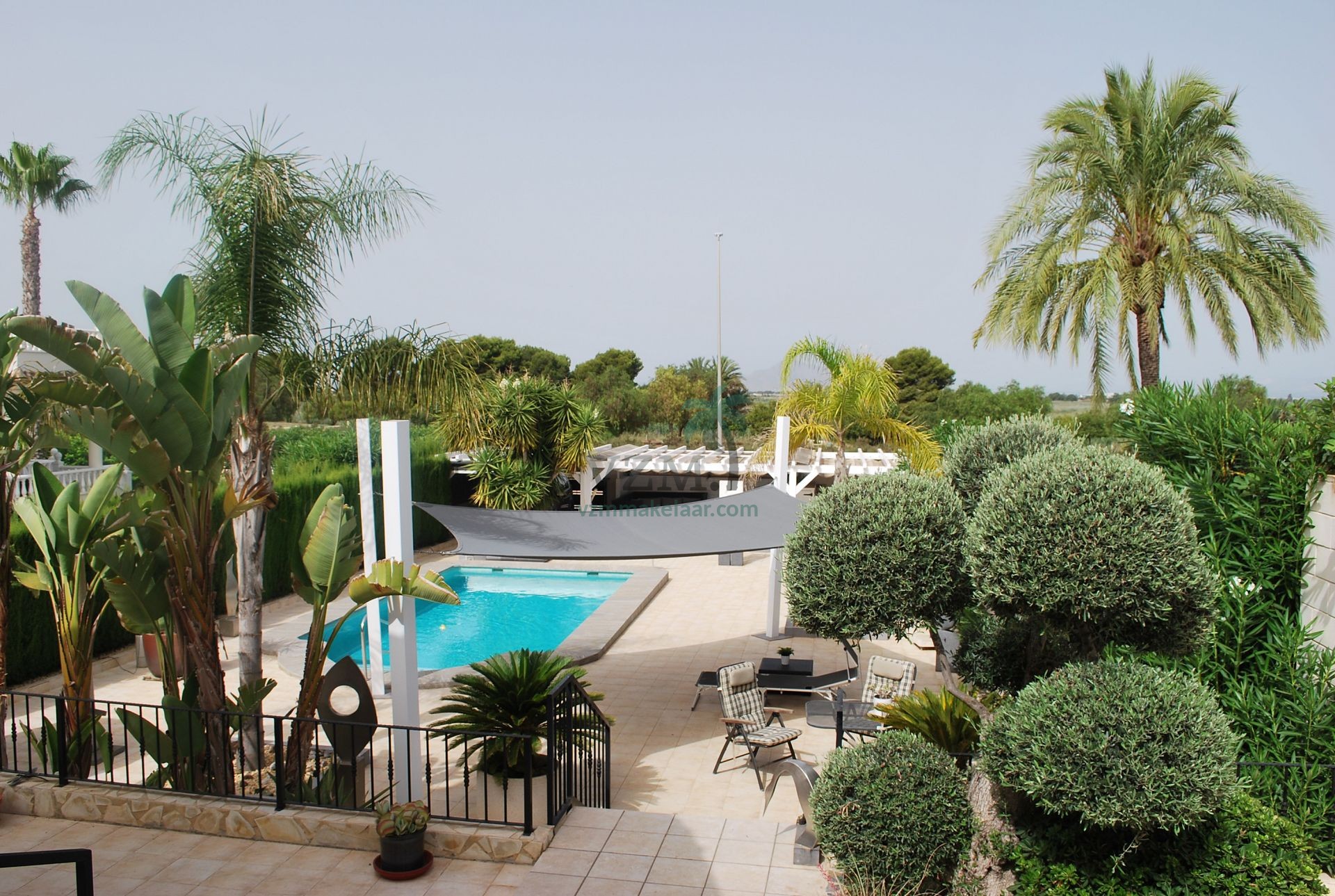 Prachtige ruime Villa op groot perceel - VZM Makelaar