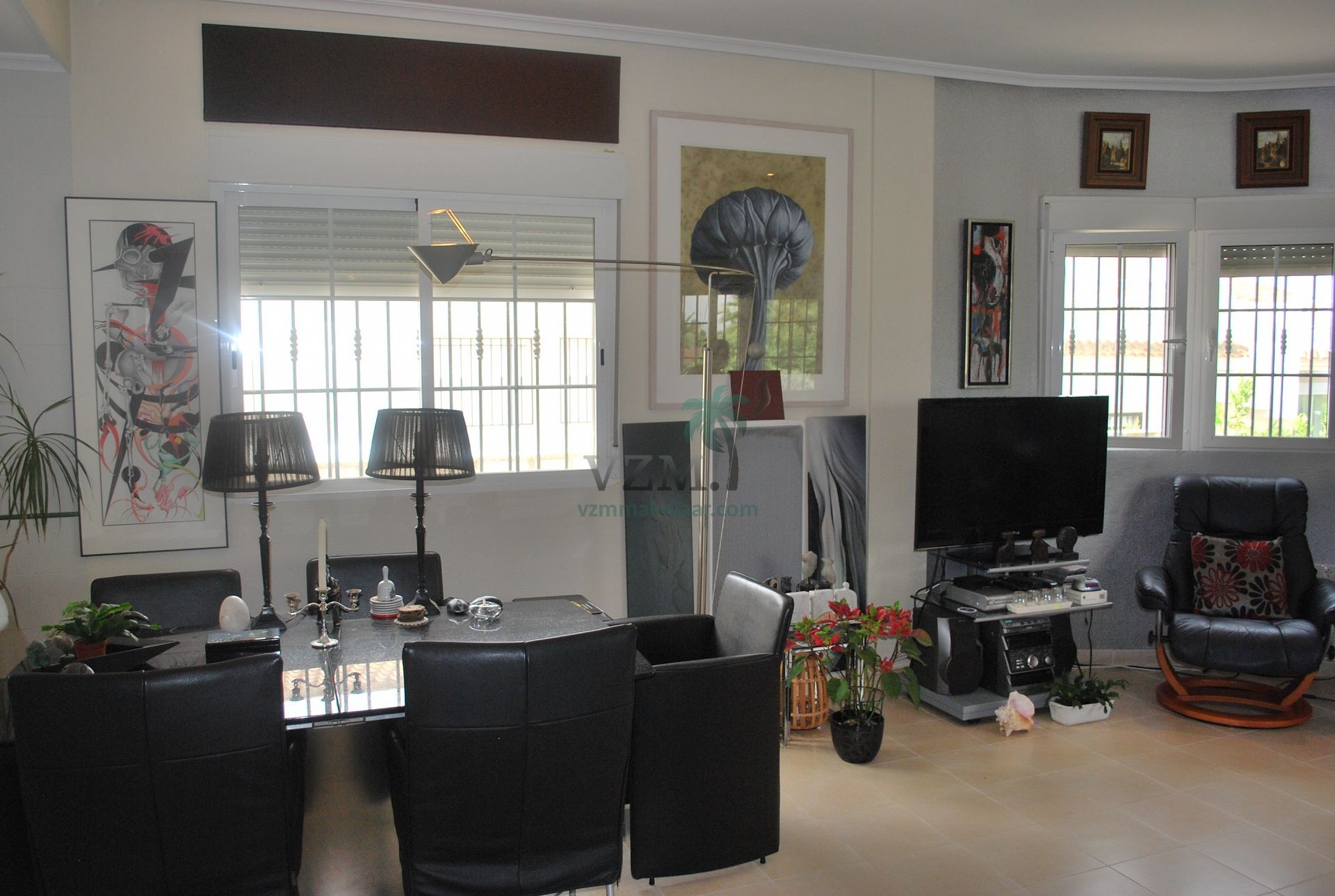 Prachtige ruime Villa op groot perceel - VZM Makelaar