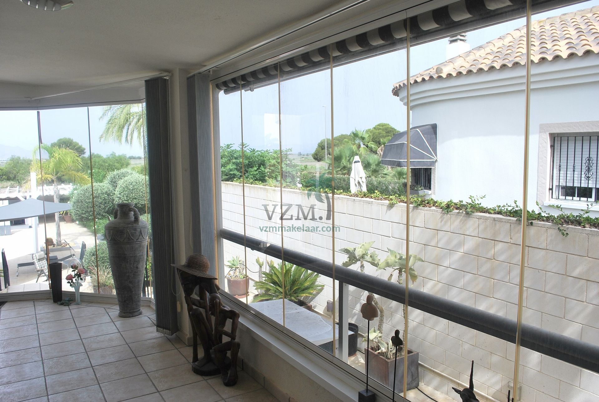 Prachtige ruime Villa op groot perceel - VZM Makelaar