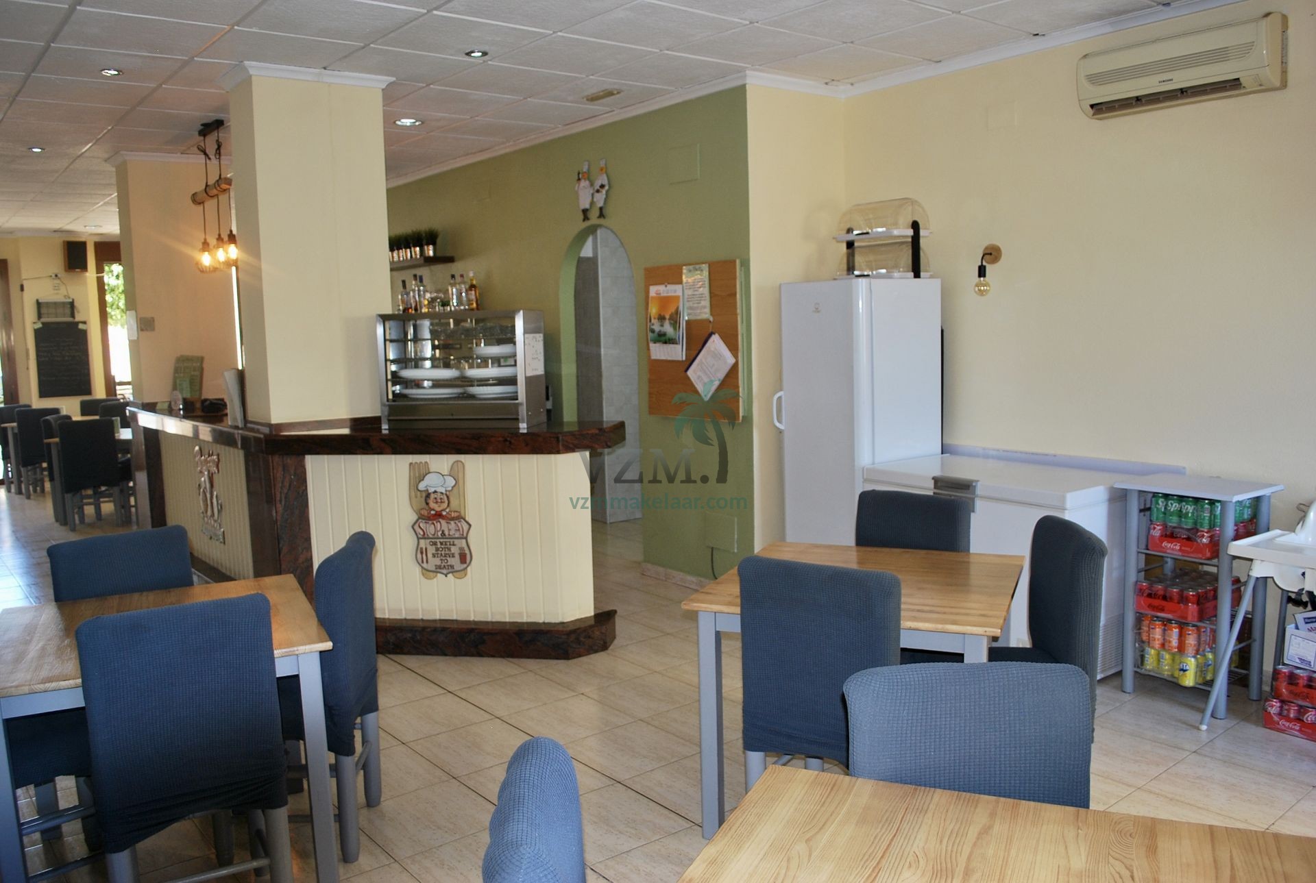 Goed lopend café ter overname aangeboden - VZM Makelaar