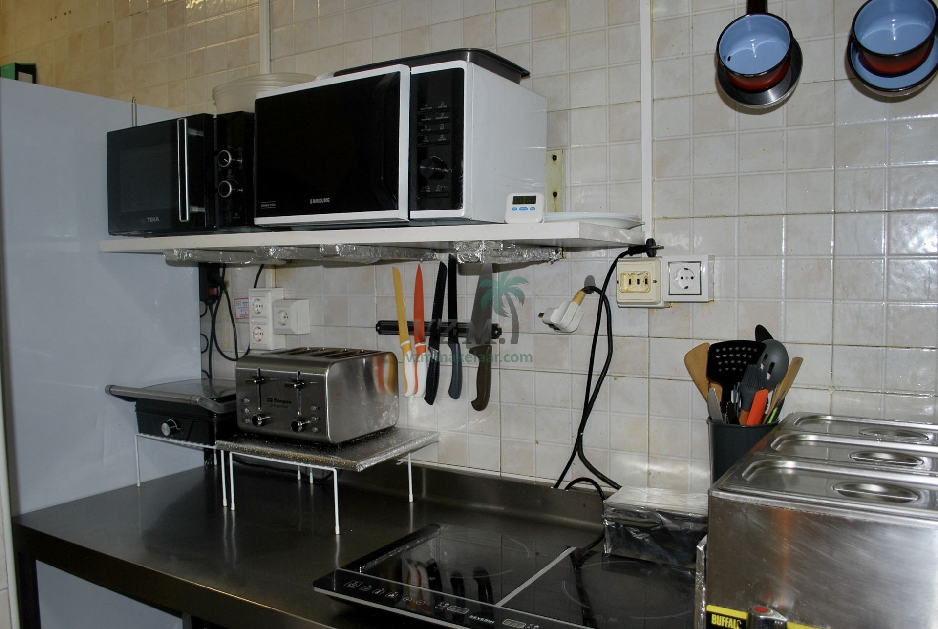 Goed lopend café ter overname aangeboden - VZM Makelaar