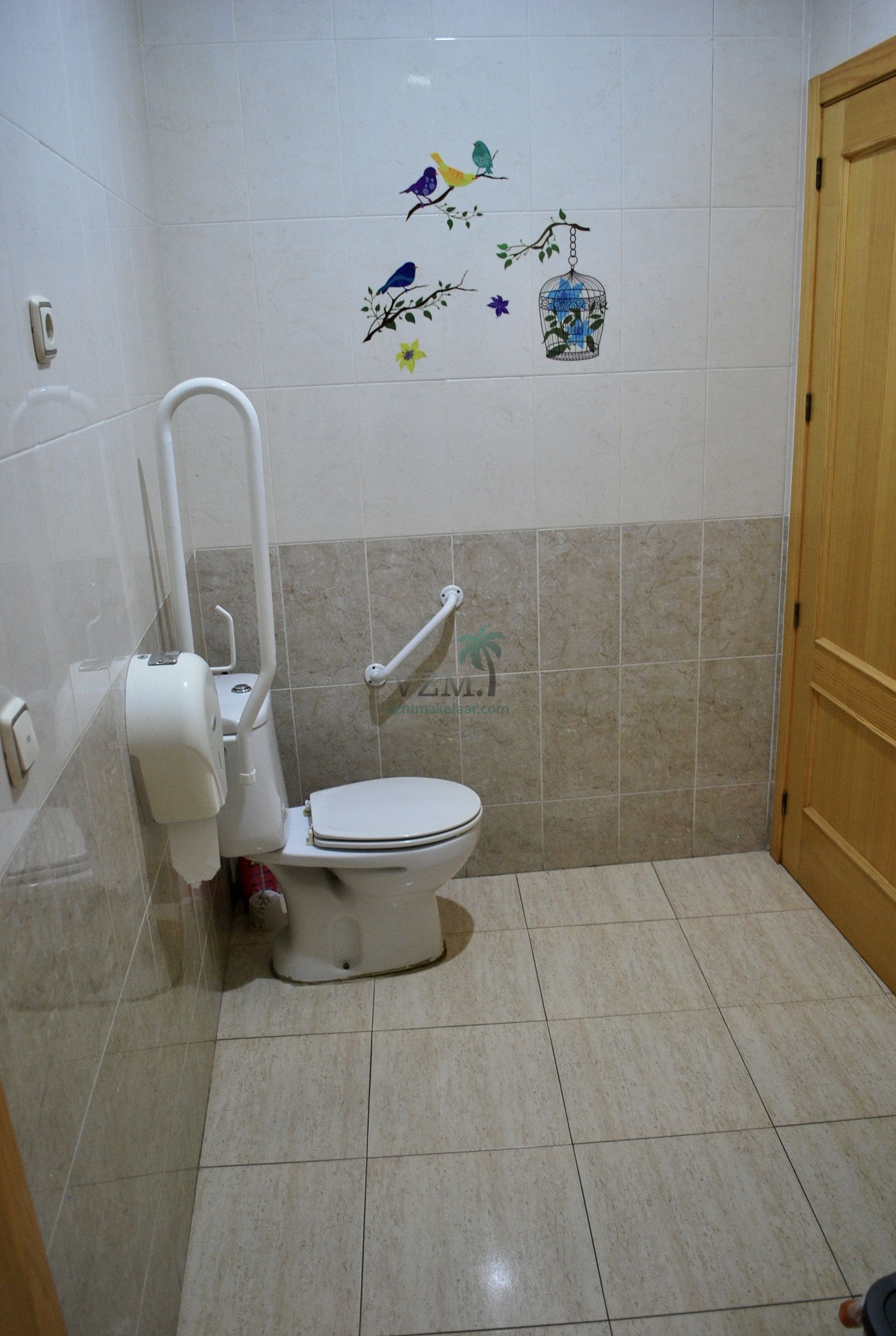 Goed lopend café ter overname aangeboden - VZM Makelaar