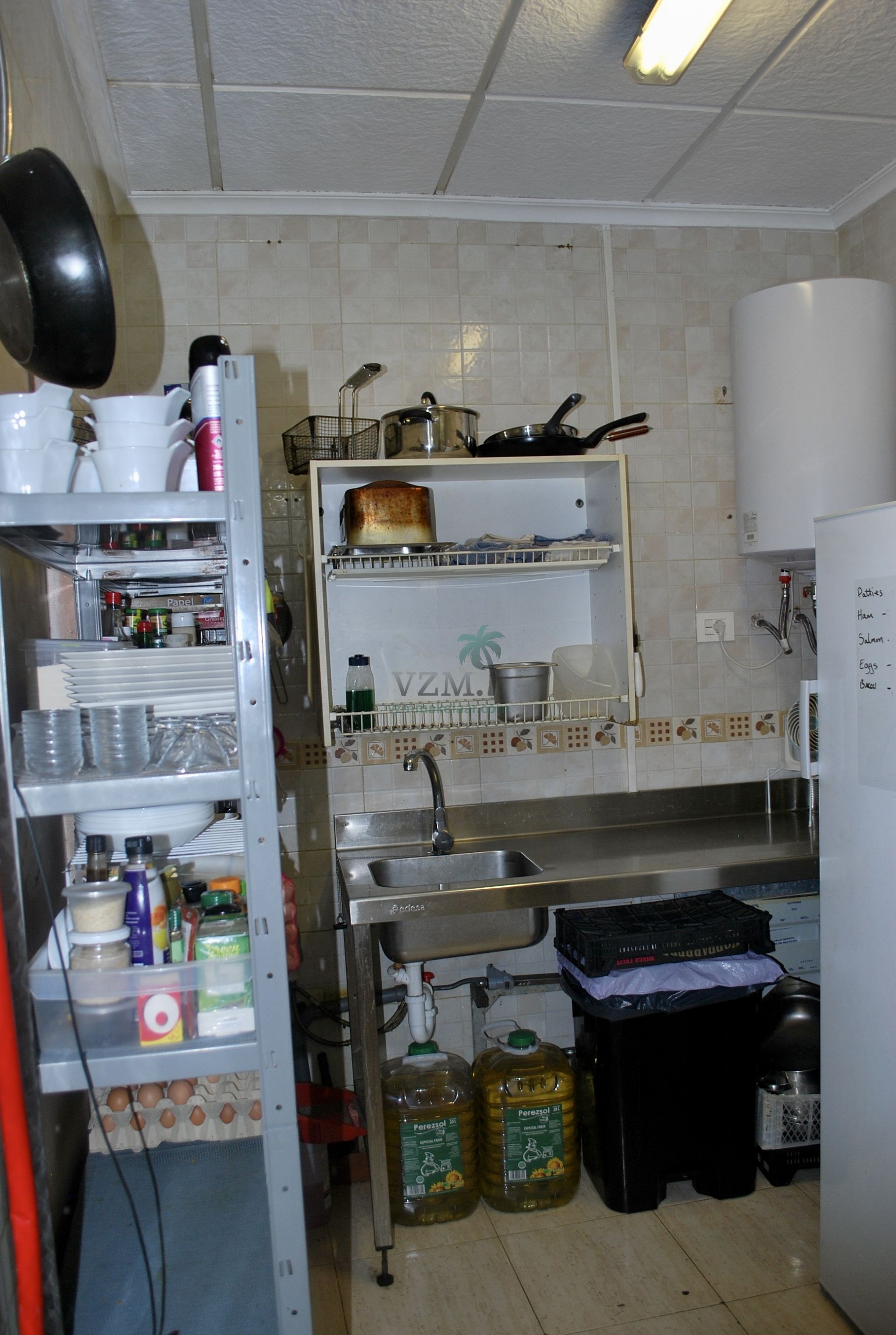 Goed lopend café ter overname aangeboden - VZM Makelaar