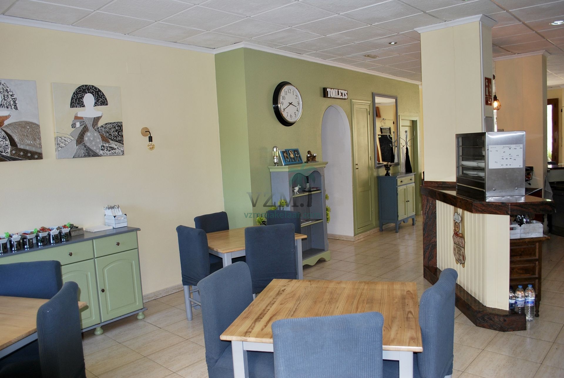 Goed lopend café ter overname aangeboden - VZM Makelaar