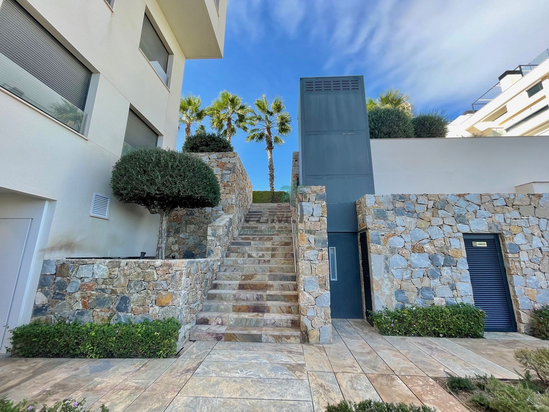 Super Luxe Appartement met Panoramisch uitzicht - VZM Makelaar