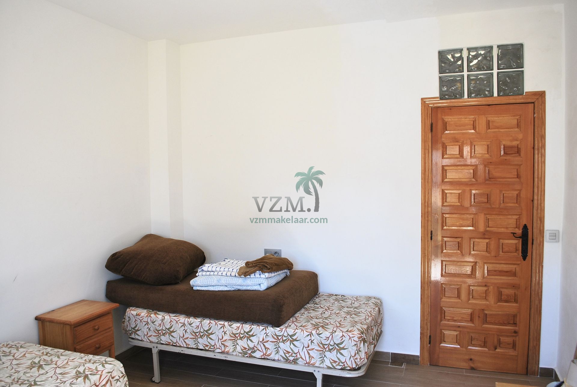 Leuke bestaande tussenwoning in de urbanisatie La Marina - VZM Makelaar