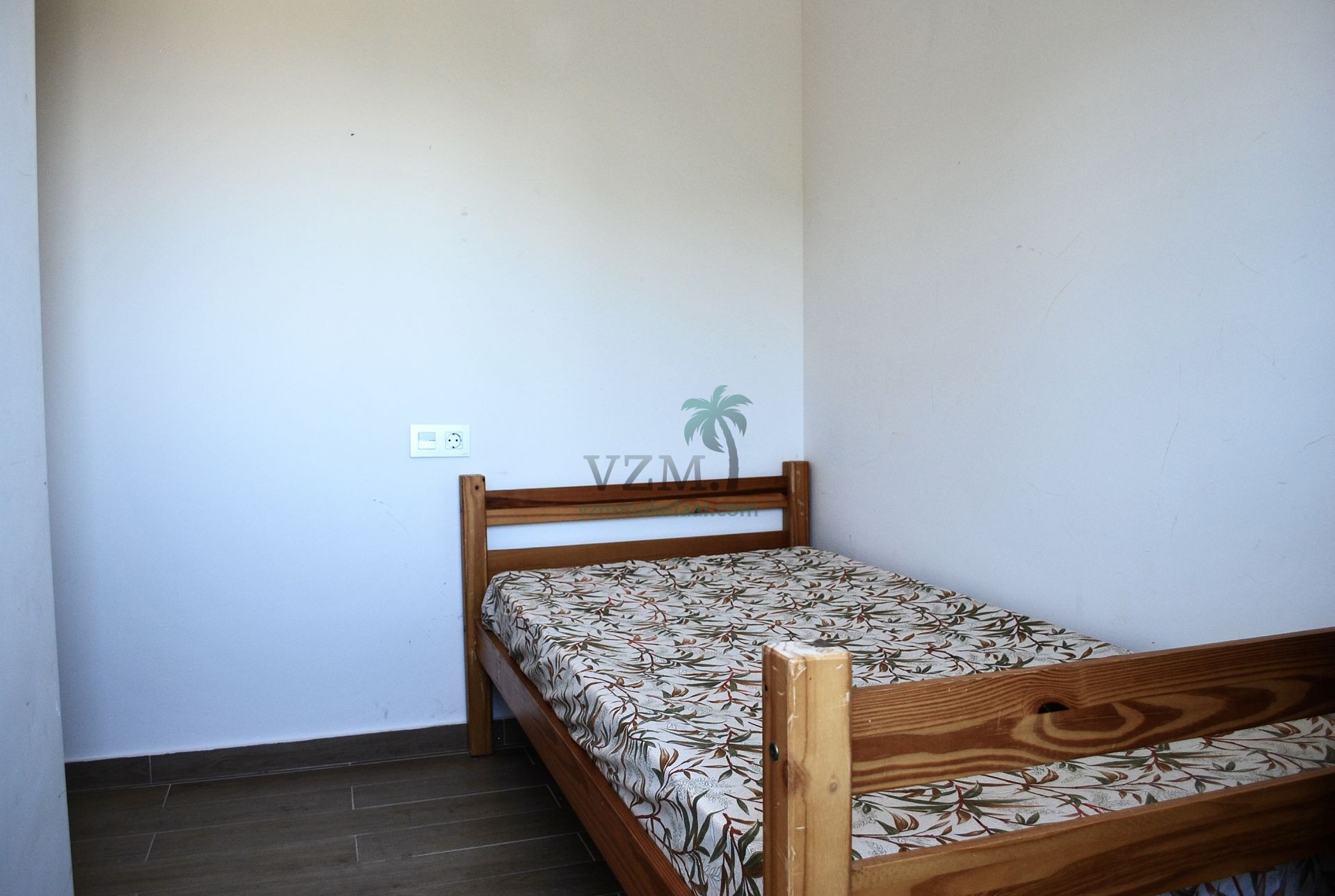 Leuke bestaande tussenwoning in de urbanisatie La Marina - VZM Makelaar