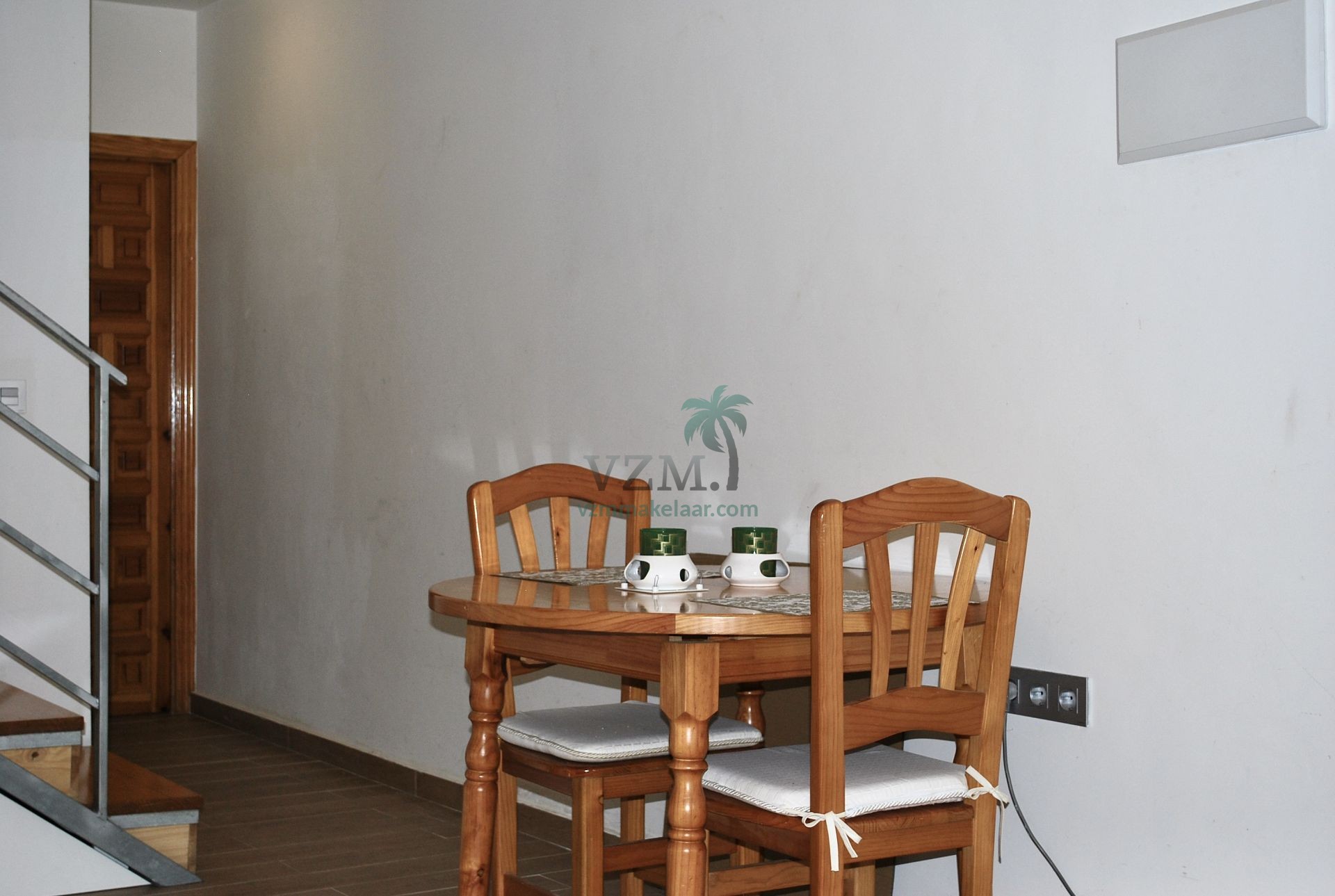 Leuke bestaande tussenwoning in de urbanisatie La Marina - VZM Makelaar