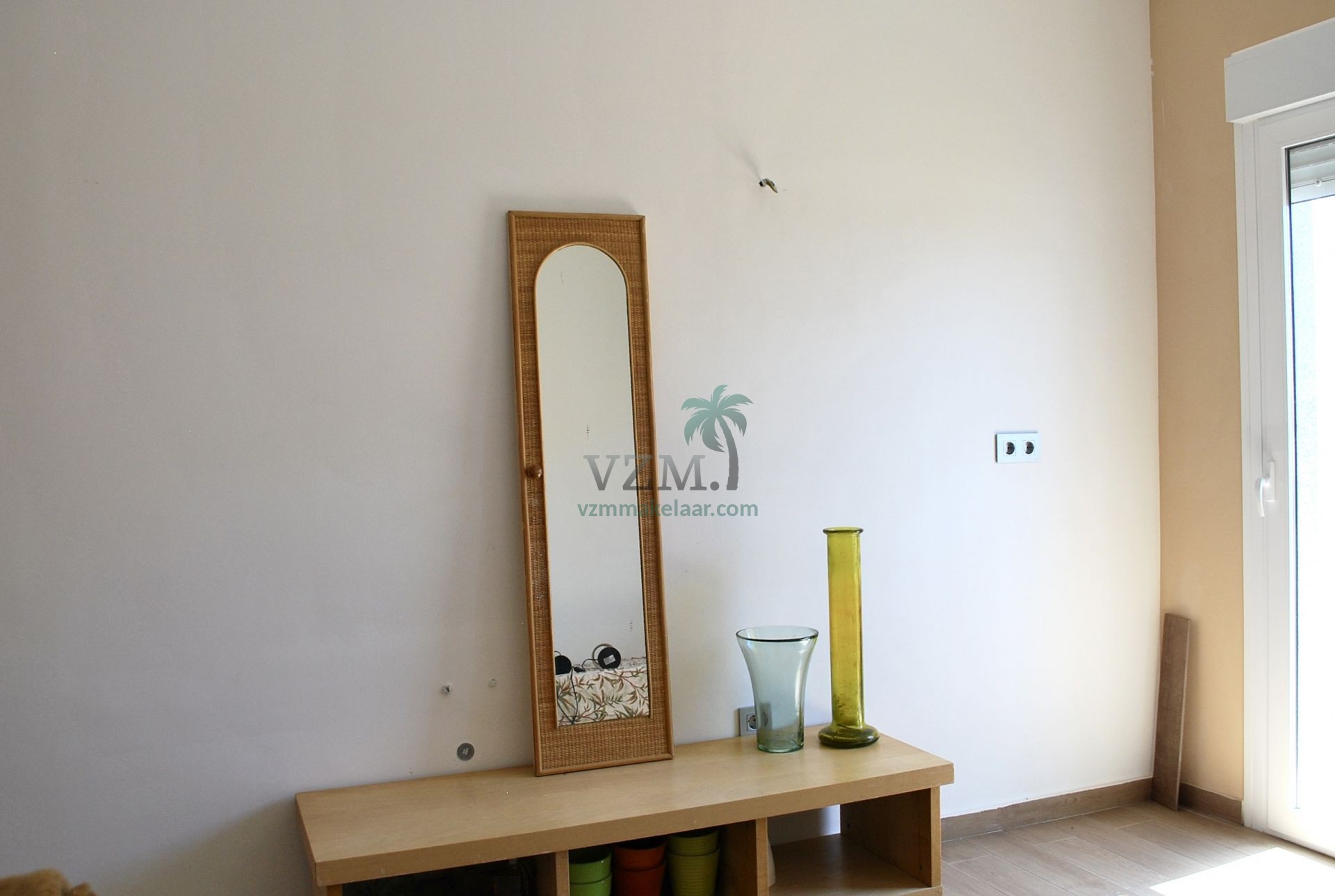 Leuke bestaande tussenwoning in de urbanisatie La Marina - VZM Makelaar