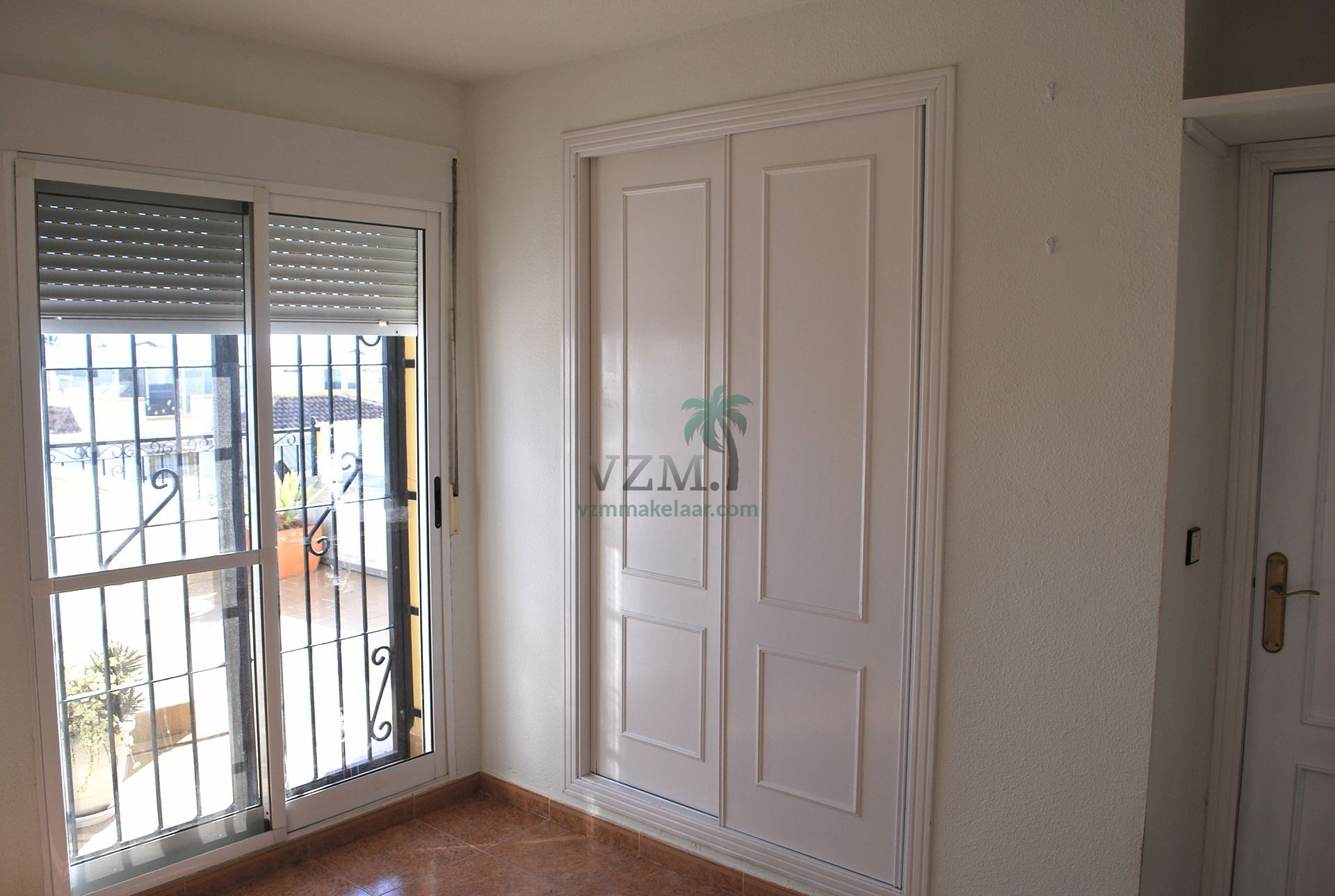 Half vrijstaande woning urbanisatie La Marina - VZM Makelaar