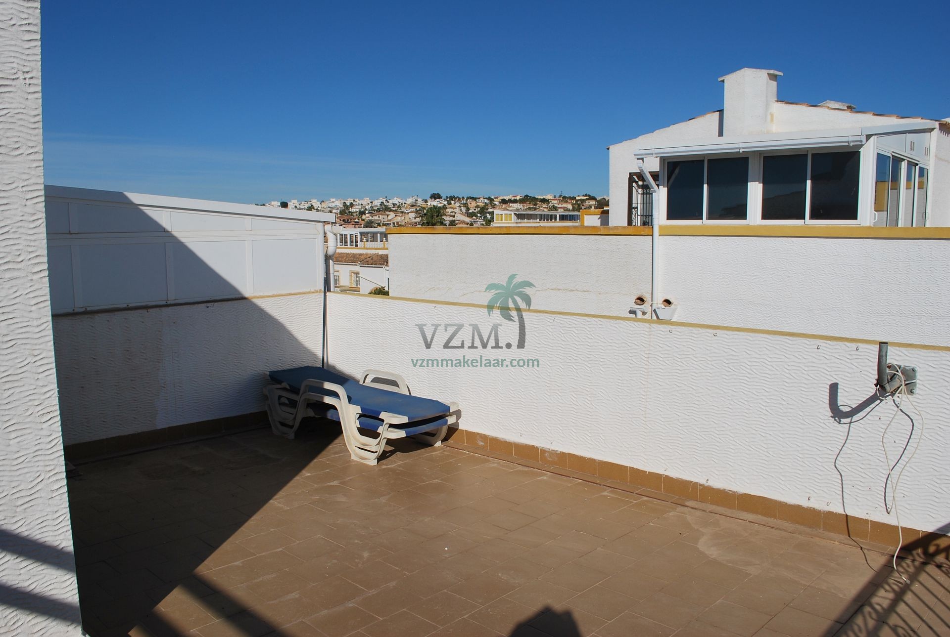 Half vrijstaande woning urbanisatie La Marina - VZM Makelaar