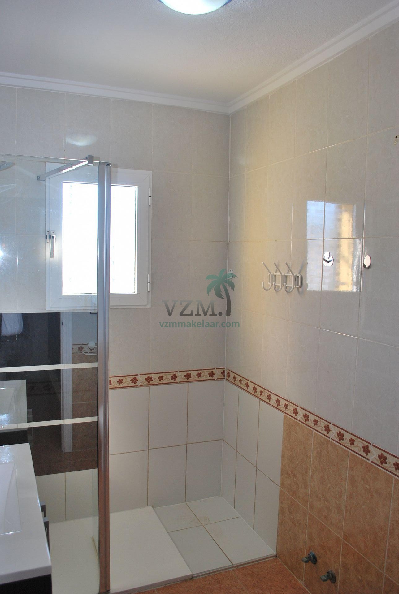 Half vrijstaande woning urbanisatie La Marina - VZM Makelaar