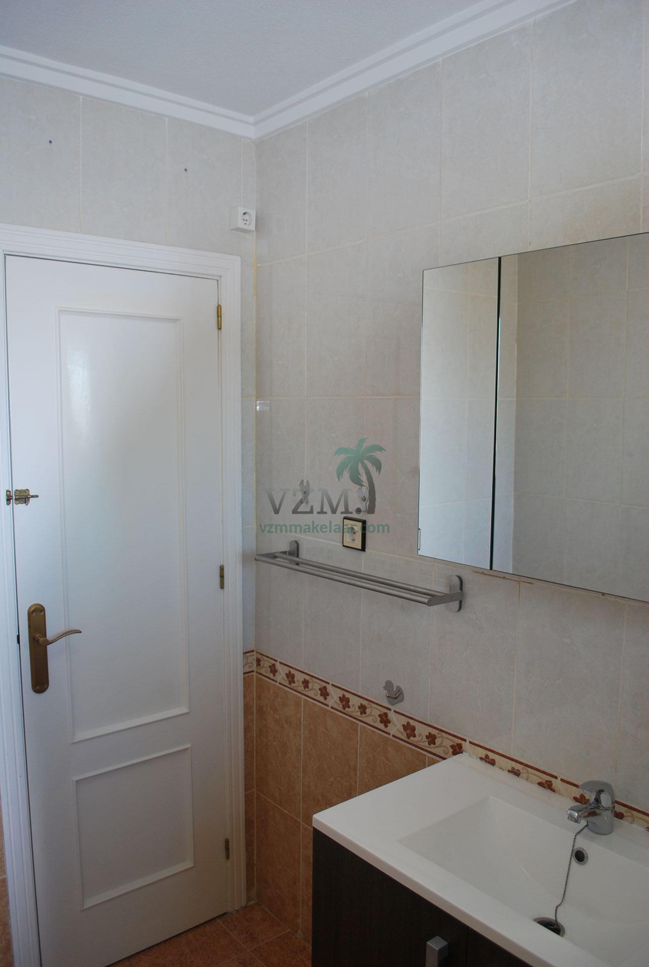 Half vrijstaande woning urbanisatie La Marina - VZM Makelaar