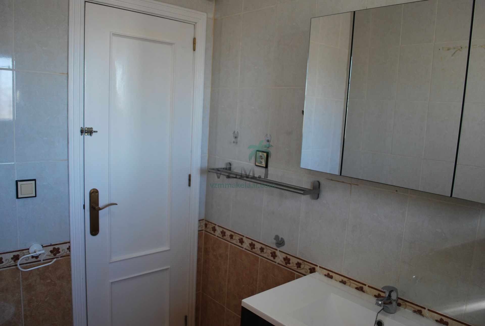 Half vrijstaande woning urbanisatie La Marina - VZM Makelaar