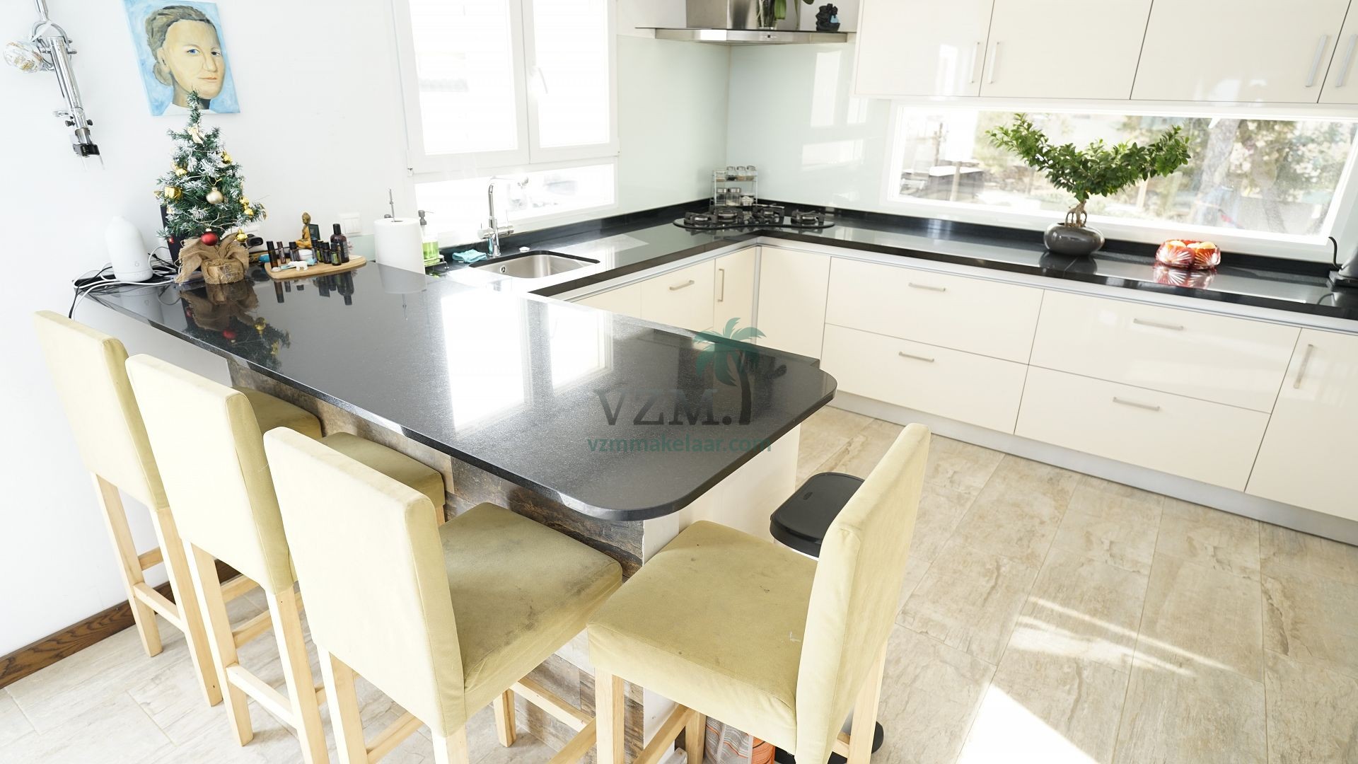 Prachtige villa op groot perceel - VZM Makelaar