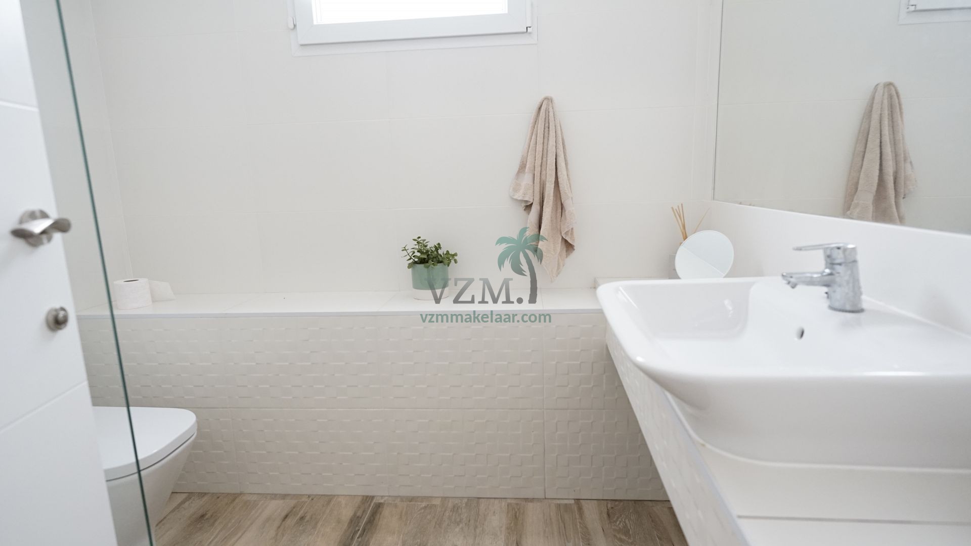 Prachtige villa op groot perceel - VZM Makelaar