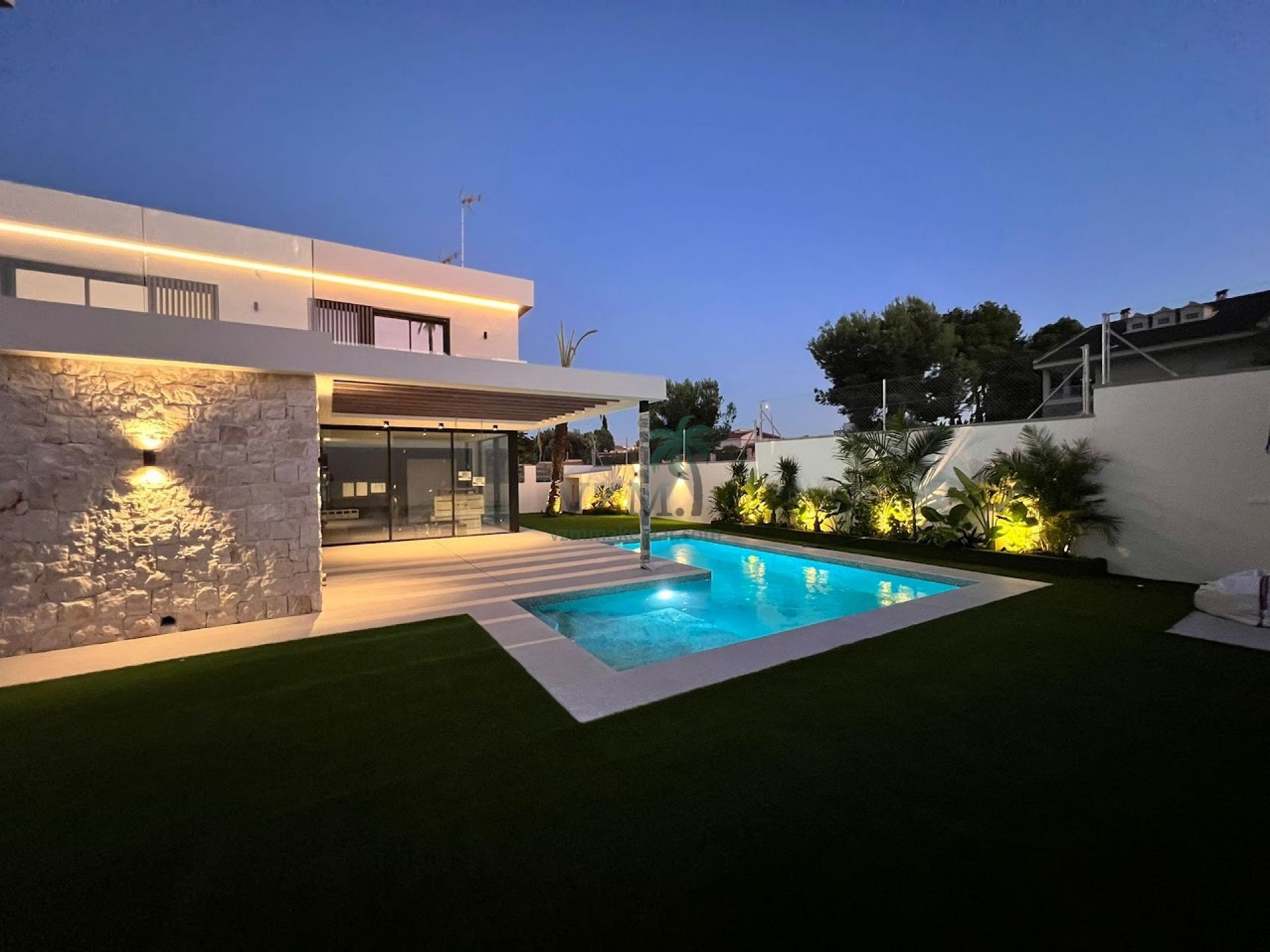 4 Villa's gelegen in Lomas de Cabo Roig - VZM Makelaar