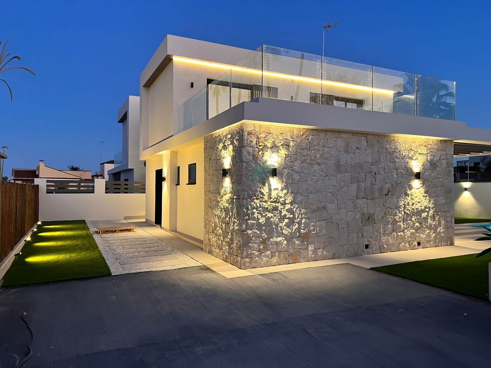 4 Villa's gelegen in Lomas de Cabo Roig - VZM Makelaar