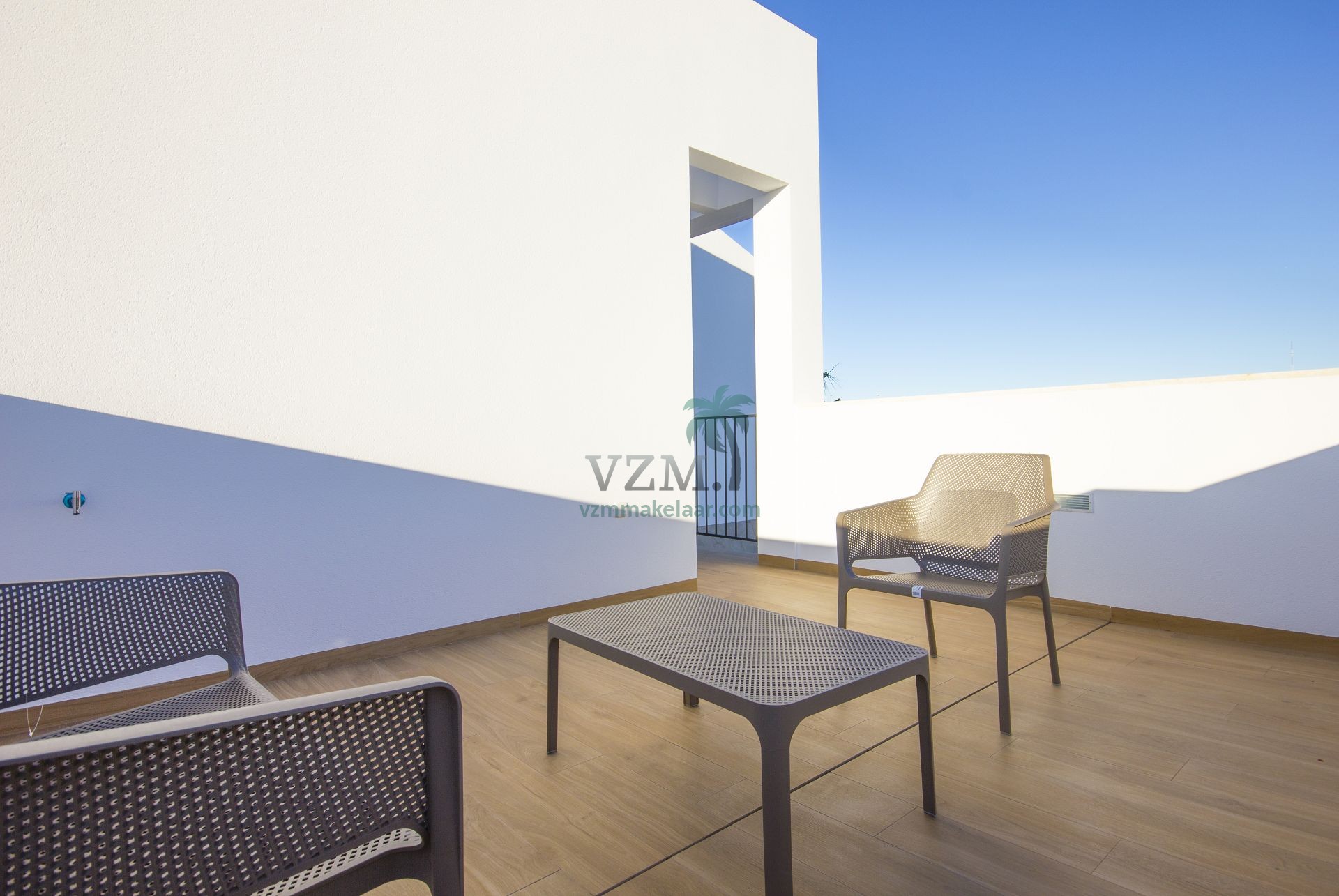 Prachtige villa's met drie of vier slaapkamers en onderbouw - VZM Makelaar